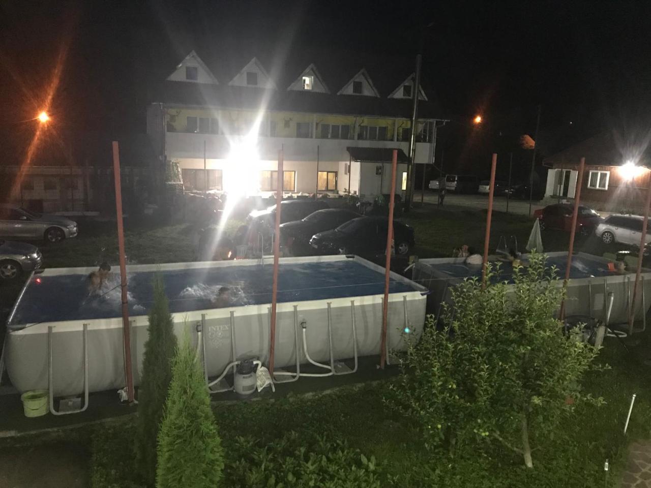 Pensiunea Serbeca Brosteni Zewnętrze zdjęcie